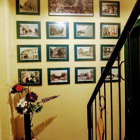 Schwarzer Adler Mit 3 Schlafzimmer, Wz, Küche, Bad