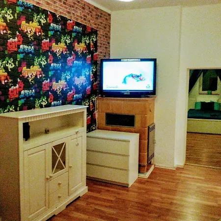 Apartment Schwarzer Adler Mit 3 Schlafzimmer, Wz, Kueche, Bad