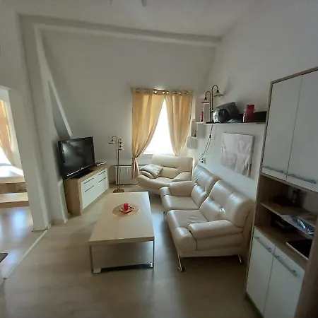 Apartment Schwarzer Adler Mit 3 Schlafzimmer, Wz, Küche, Bad