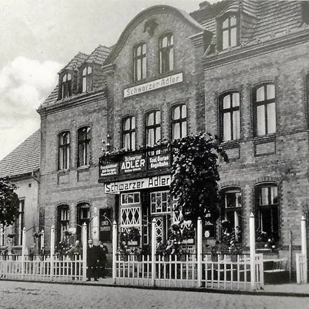 Schwarzer Adler Mit 3 Schlafzimmer, Wz, Kueche, Bad *
