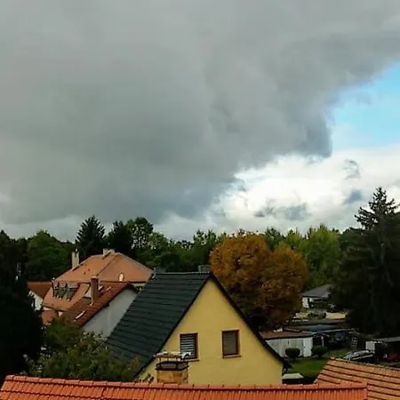 Schwarzer Adler Mit 3 Schlafzimmer, Wz, Küche, Bad