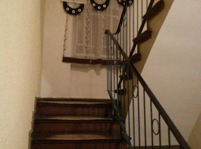 Schwarzer Adler Mit 3 Schlafzimmer, Wz, Kueche, Bad アパート *