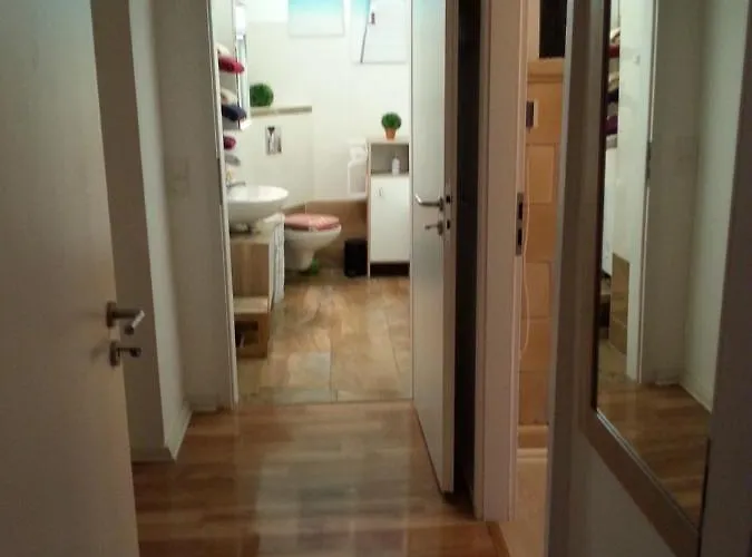 Schwarzer Adler Mit 3 Schlafzimmer, Wz, Kueche, Bad * Markisch Buchholz